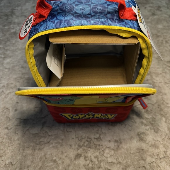 Pokémon Dual Insulated Lunch Bag with Thermos – PVC-Free, New with Tags - Picture 4 of 6